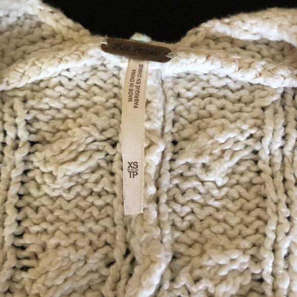 Free People Easy Cable V Neck Sweater Sz XS - Picture 10 of 11